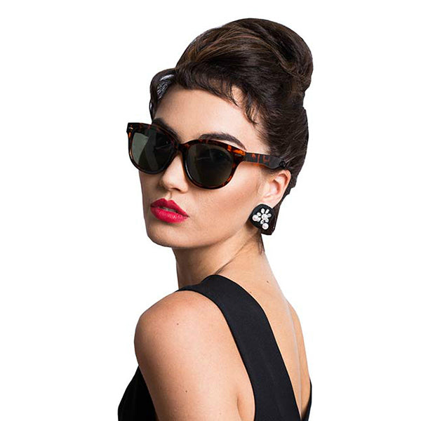 Audrey hepburn breakfast deals at tiffany's glasses