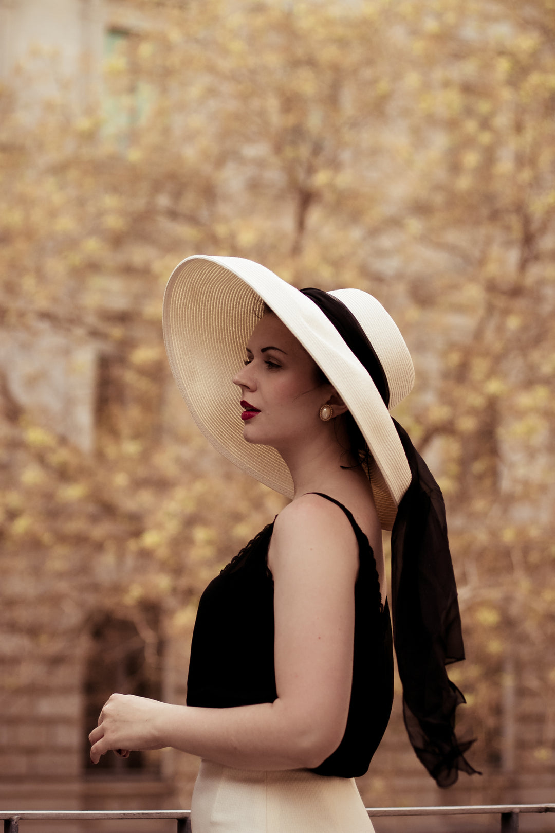 MIU Premium White Straw Sun Hat – Adjustable Fit for All Head Sizes – Small, Medium, or Large Brim Options – Women’s Elegant Off-White Beach Hat