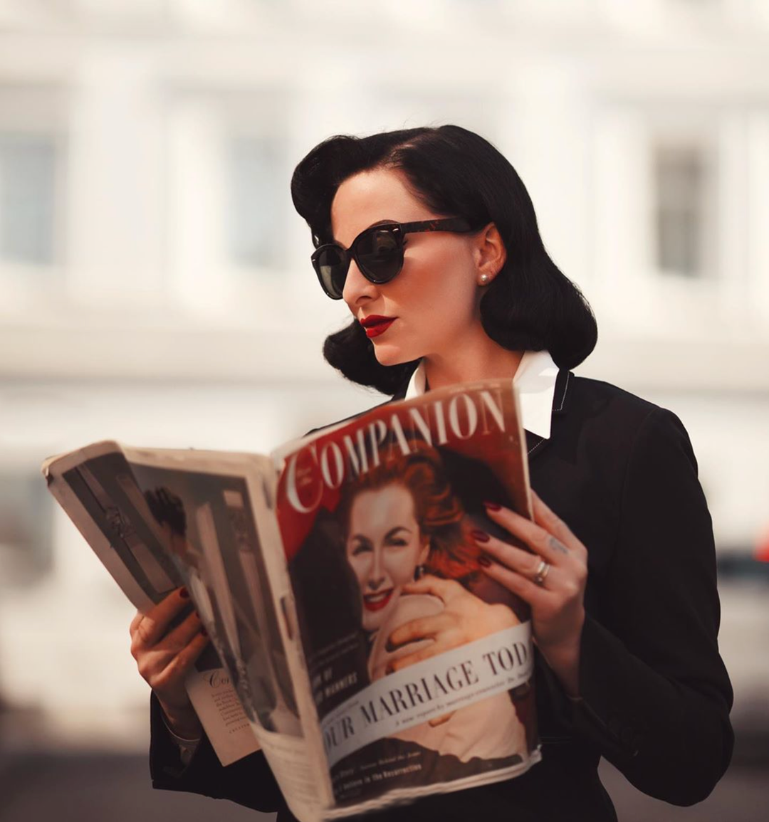 Holly Iconic Classic Black Dress Costume Set in Cotton Inspired By Audrey Hepburn Costume from Breakfast at Tiffany’s - Utopiat