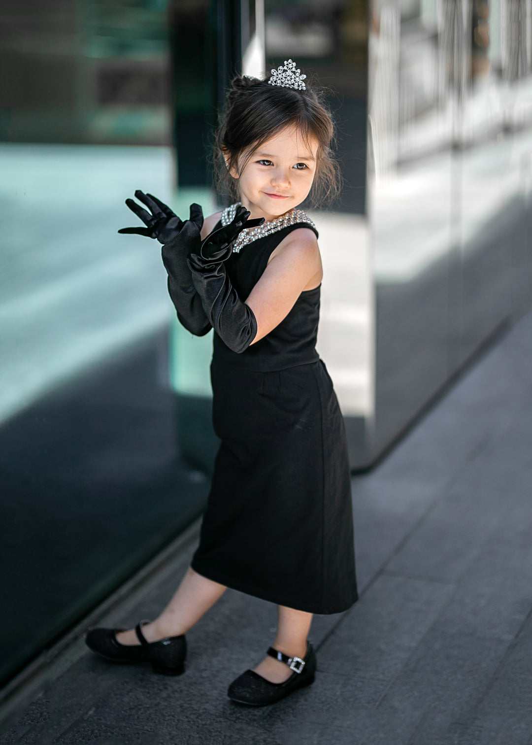 Holly Golightly Mini 5 Piece Pearl Jewelry Costume Flapper Set with Clip On Earrings Inspired by Audrey Style - Utopiat