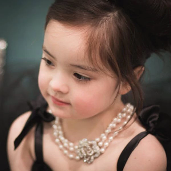 Mini Holly 4 Strand Pearl Necklace Inspired By Breakfast At Tiffany's - Utopiat